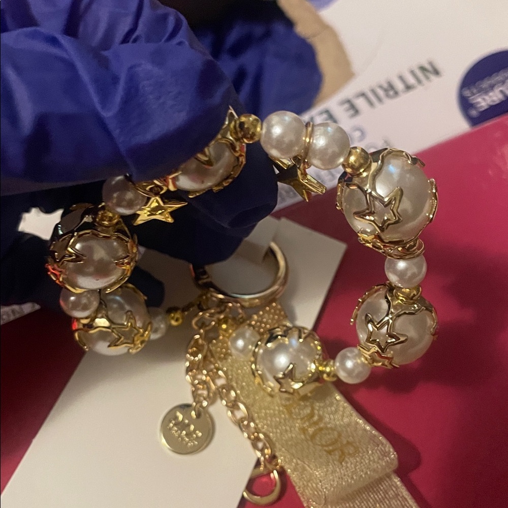 Dior Gold and Pearl Star Charm Keychain Card Holder - Picture 2 of 10